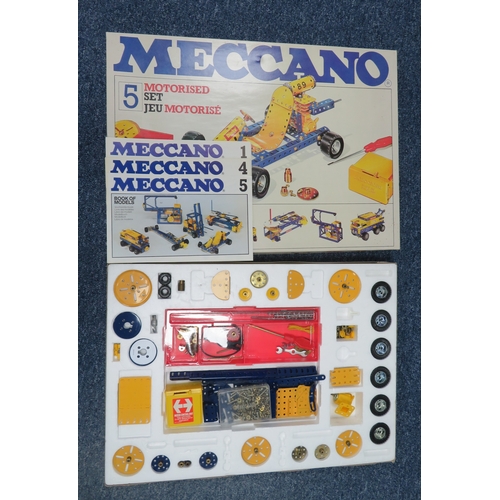 50 - 1970s Meccano No.5 and Motorised No.5 sets, with instruction booklets, generally excellent to good p... 