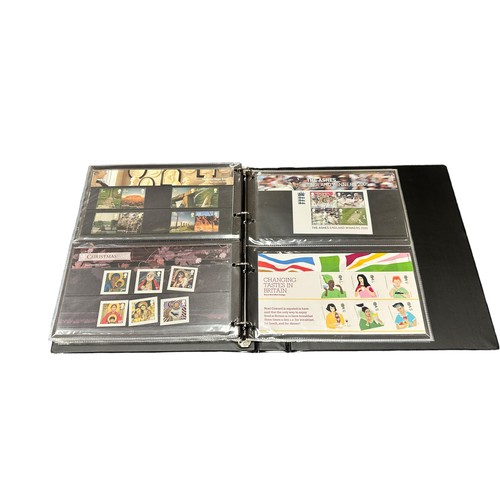 114 - Great Britain QEII 2003-2005 Decimal Issues collection in binder, face value £191.