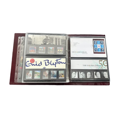 115 - Great Britain QEII 1995-2000 Decimal Issues presentation pack collection in binder, including hi-val... 