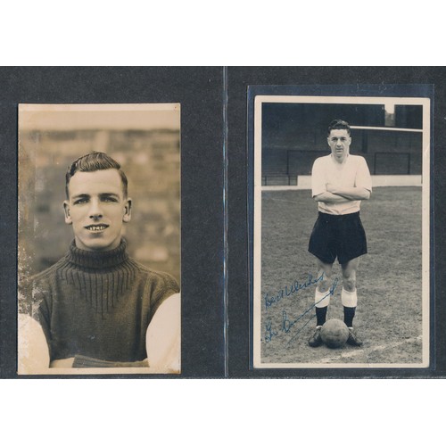 388 - BOLTON WANDERERS 1920's collection of vintage football cards. 8 cards