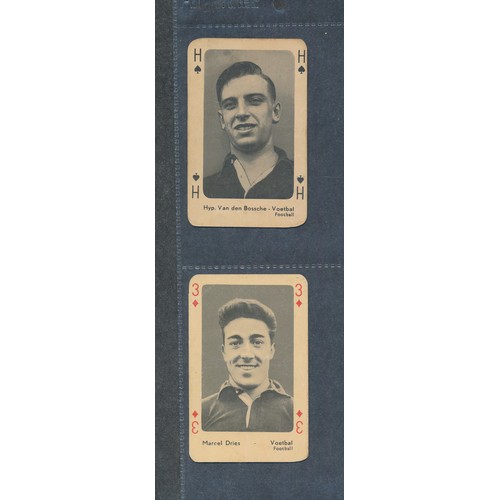 389 - MAPLE LEAF GUM 1952 Footballers playing cards from Belgium and Holland. 14 cards