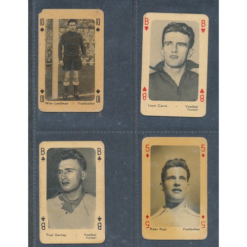 389 - MAPLE LEAF GUM 1952 Footballers playing cards from Belgium and Holland. 14 cards