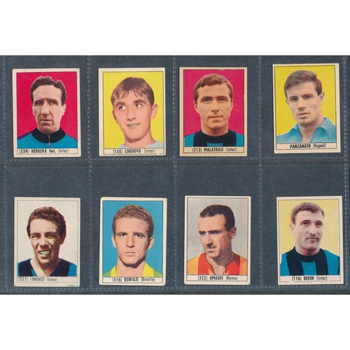 415 - NANNINA 1955, LAMPO 1963, BAGGIOLI 1964 various Italian-issue soccer stars cards. Mixed condition. 6... 