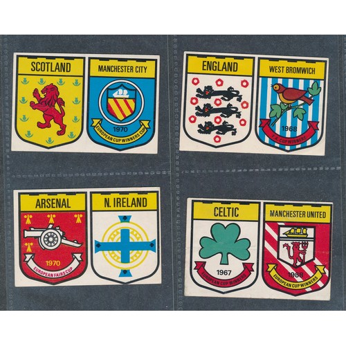 417 - PANINI 1974 Football Clubs, PANINI Italian issues, GRAFICAS 3-D World Cup 1982 & international clubs... 