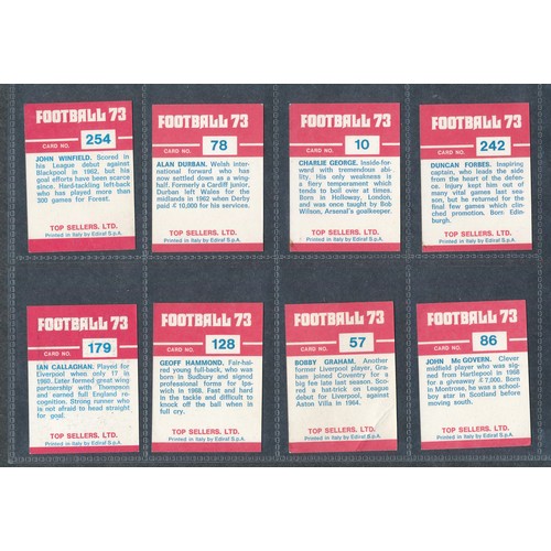 422 - TOP SELLERS (PANINI) and WILLIAMS FORLAG soccer cards, Bobby Moore, George Best etc. Mixed condition... 