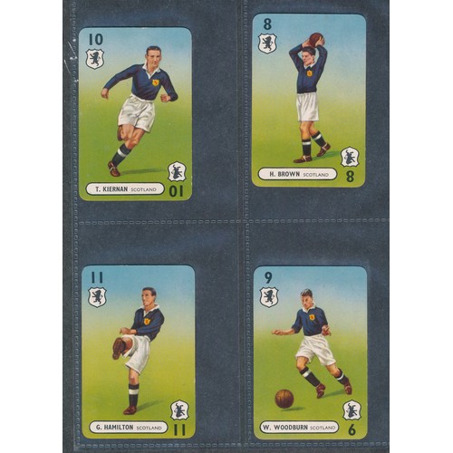 402 - CIBELES & CASERA 1966 & 1970 rare variations of England FHER FKS soccer stars cards from Spain; also... 