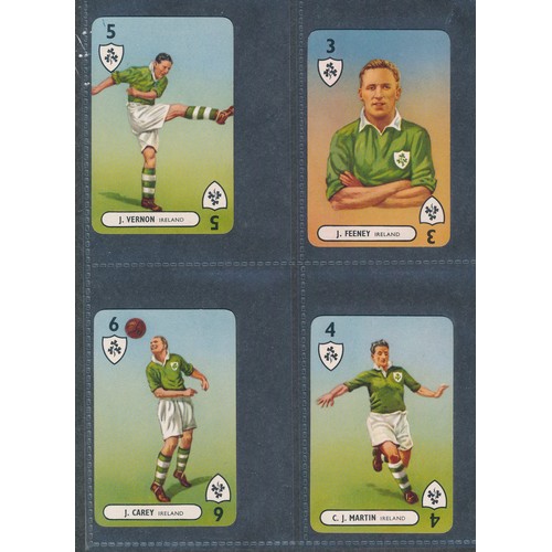 402 - CIBELES & CASERA 1966 & 1970 rare variations of England FHER FKS soccer stars cards from Spain; also... 