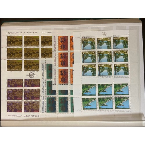 77 - Yugoslavia early to modern, M/UM and U collection in large stockbook, including M/S`s, blocks, comme... 