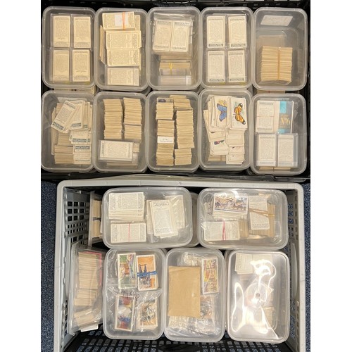 321 - Large Player and Wills collection in two large plastic crates, mainly sorted in banded lots, some in... 