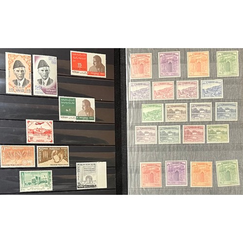 70 - Pakistan, 1948 onwards collection in small stockbook, including various sets with high-vals to 25r. ... 