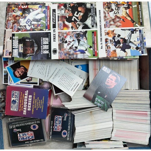 368 - Mainly Pro-Set collection of football and NFL cards, some others.