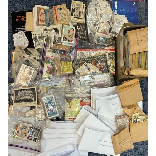 371A - Collection of trade cards, mainly part sets in mixed condition with some better, noted ranges by A. ... 