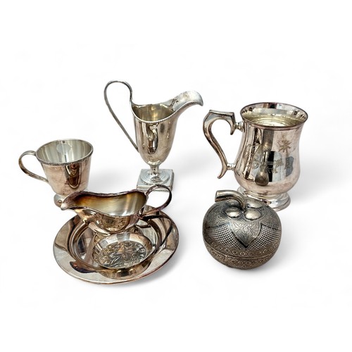 132 - A range of silver plated, pewter and white metal items. Mixed condition.