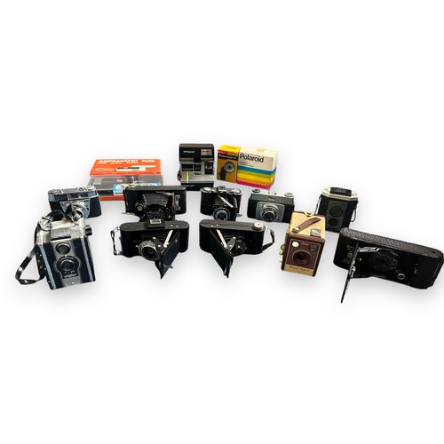 279 - Collection Of Vintage Cameras. 2x No.1 pocket kodak cameras, Kodak brownie flash B, brownie six-20, ... 