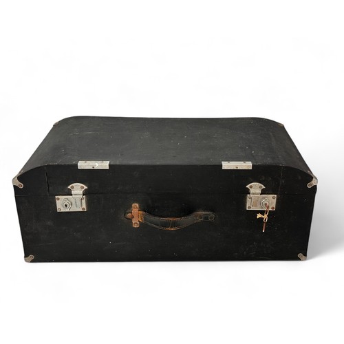 136 - A vintage car trunk. Dimensions approx 80 x 46 x 23cm