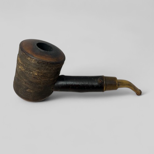 212 - Novelty oversized antique pipe / shop display, approx. 25cm long.