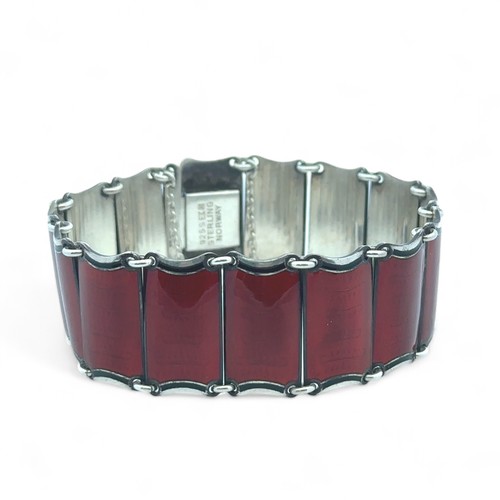 40 - A 1950s Einar Modahl silver and red enamel bracelet. Some scratches to the enamel.