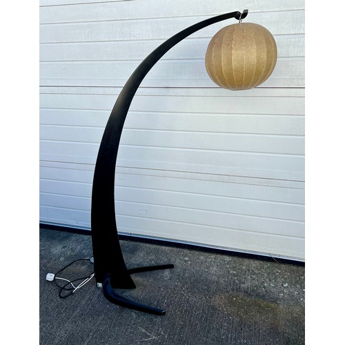 458 - Italian design mid century arched standing floor lamp with globular shade. Height 165cm, depth appro... 