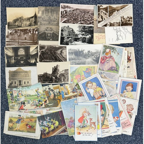 321 - A range of early to mid 20th Century postcards (60+), in mixed condition, some RP's noted including ... 