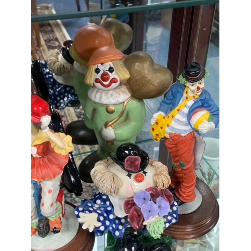 349 - Murano Clowns, extensive Murano glass clown collection with variety of sizes and designs. Largest me... 