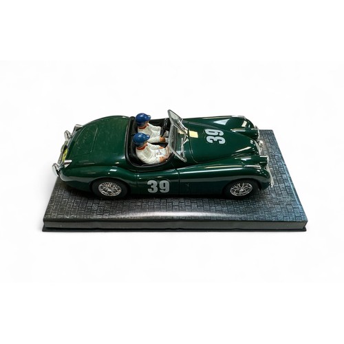 249 - Ninco 1/32 Jaguar XK120 dark green Liege-Rome-Liege race #39 including two seated figures No. 50160,... 