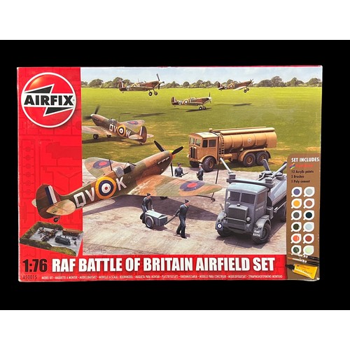 256 - Airfix 1/76th scale RAF Battle of Britain Airfield set No. A50015, unmade and unpainted, generally e... 