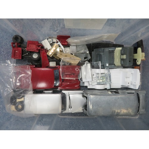 99 - Dinky diecast metal kit collection, generally excellent to good in good plus carded packs, with unma... 