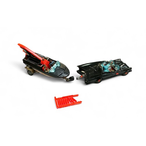 87 - Corgi Batman Batmobile No. 267 with early red Bat logo hubs, grey aerial, Batman and Robin figures a... 