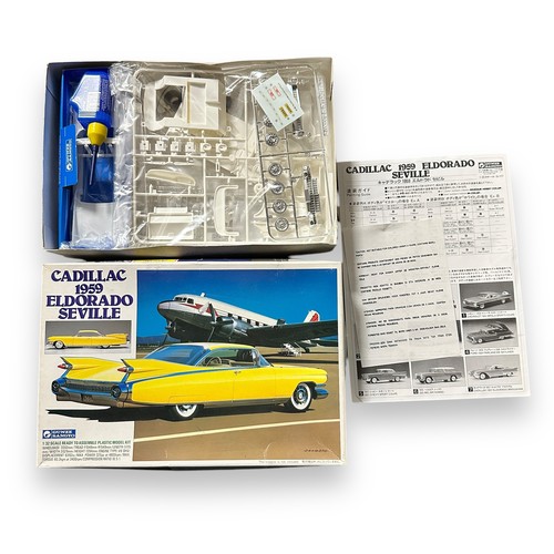 254 - 1/24th to 1/76th scale unmade and unpainted plastic model kits, generally excellent in good plus box... 