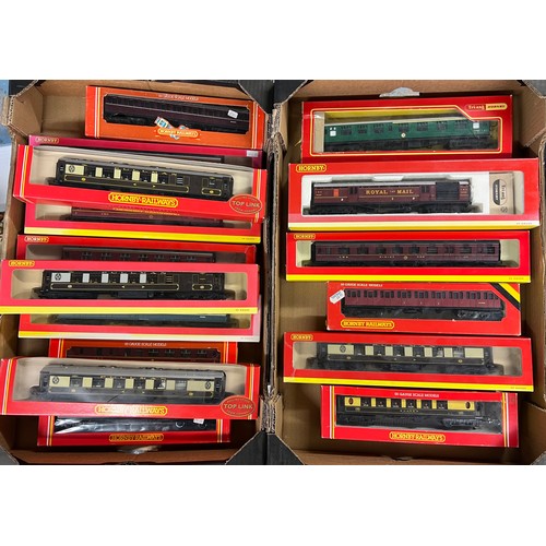 321 - Hornby coach collection, generally excellent to good plus in good plus or better boxes, with range o... 