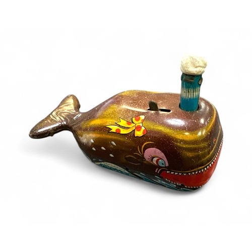 245 - KO Japan Billy the Blowing Whale tinplate clockwork (working with fixed key), L6