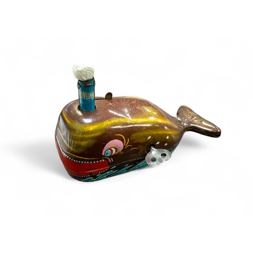 245 - KO Japan Billy the Blowing Whale tinplate clockwork (working with fixed key), L6