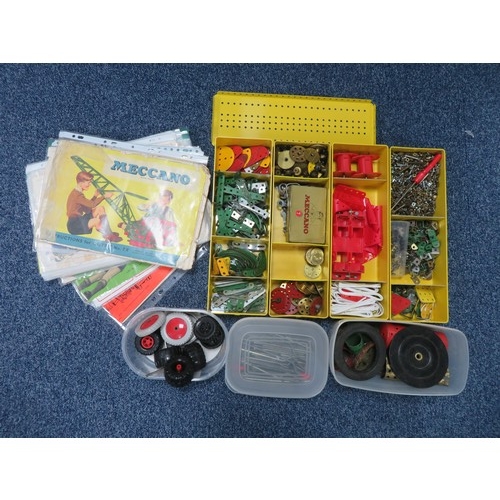 227 - Meccano 1960s onwards unboxed collection, generally excellent to good, parts possibly from set Nos. ... 