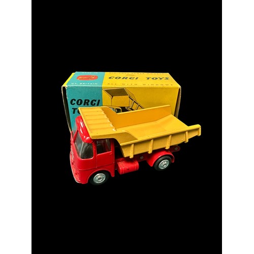 38 - Corgi lorry collection, generally excellent in good plus boxes (possible repaints and repro boxes), ... 