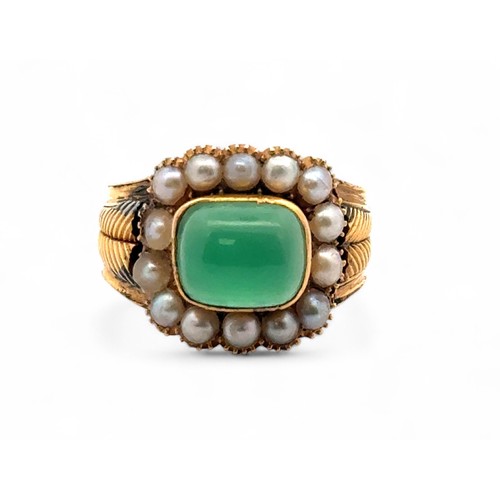 30 - A George III split pearl and chrysoprase mourning ring in unmarked yellow metal. Inscribed to inner ... 