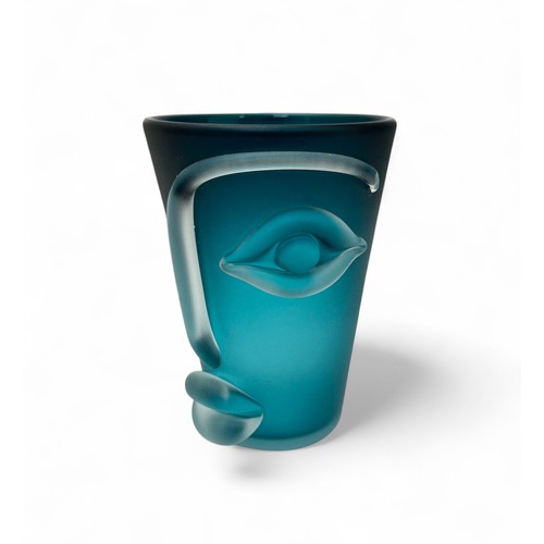 391 - Iestyn Davies (British, Contemporary), small blue face vase by Iestyn Davies for Blowzone, 1997. Etc... 