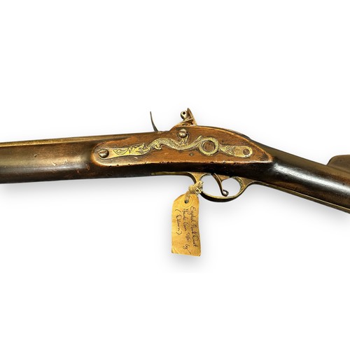 26 - An 18th-century (c.1800) Flintlock muzzle-loading Brown Bess Northwest trade musket, the lock engrav... 