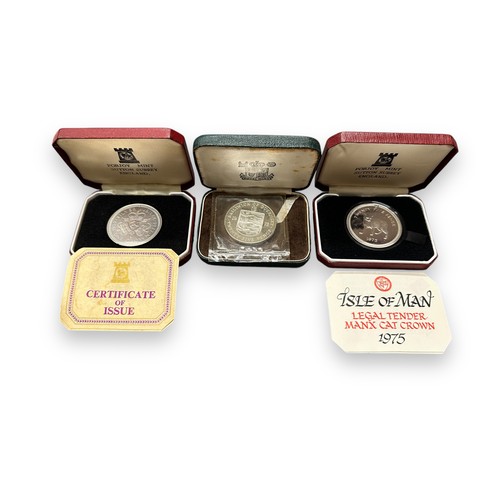 179 - World coin collection with boxed silver proofs FDC Isle of Man 25p 1975, crown 1977, Jersey 25p 1972... 