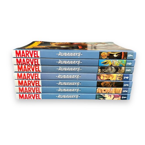 252 - 7x Marvel Runaways Paperback Books & Return To Labyrinth. Vol 1-7 Marvel Runaways softback books. Ji... 