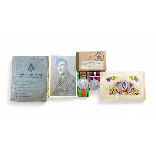 14 - Second World War, 1939-1945 War Medal and Defence Medal pair, with box of issue and further silk pos... 