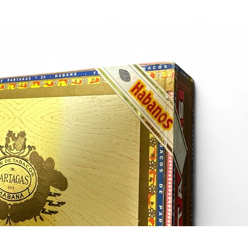 203 - A Boxed set of Flor de Tabacos de Partagas Habana - No. 520, 25 Made in Cuba Cigars, still boxed and... 