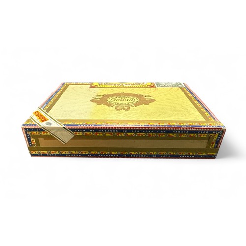 203 - A Boxed set of Flor de Tabacos de Partagas Habana - No. 520, 25 Made in Cuba Cigars, still boxed and... 