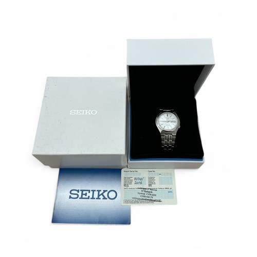 124 - Seiko, Gent's Seiko Automatic 21 Jewels - Boxed with original papers. Movement No. 7S26.