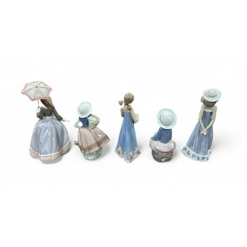 236 - Lladro, range of small female figurines to include; Angela 5211, Sweet Scent 5221, Susan 5644, Prim ... 