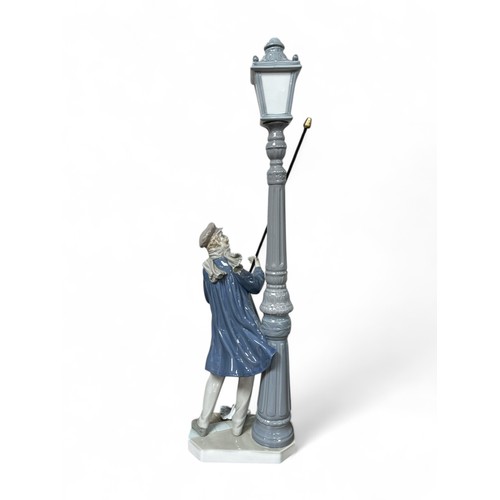 239 - Lladro, large The Lamplighter 5205, stamped to base. Height 47cm.