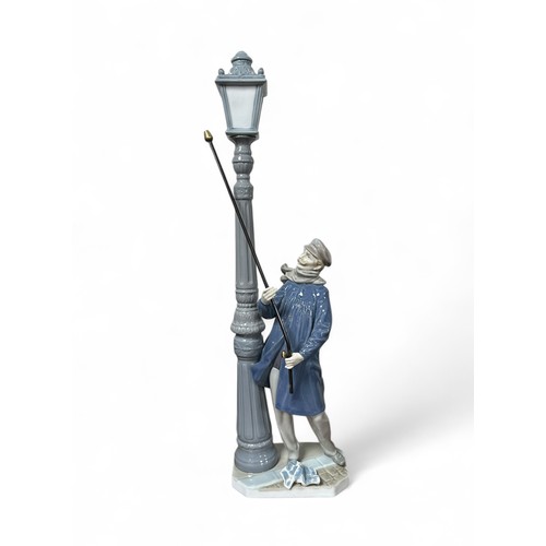 239 - Lladro, large The Lamplighter 5205, stamped to base. Height 47cm.