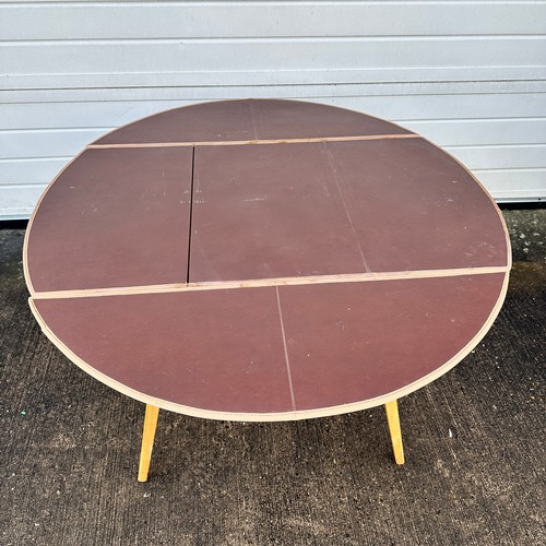 430 - Ercol - Windsor – an Ercol blond elm mid-century drop leaf dining table. Length 113cm, height 72cm, ... 