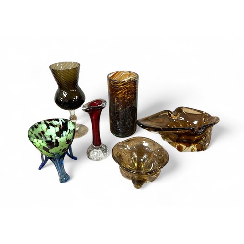 362 - Art Glass, range of Art Glass pieces to include; lobed molar bowl in amber, Mdina smoky mottled slee... 