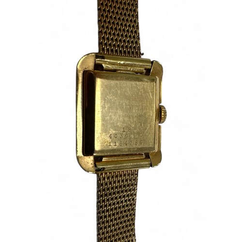 97 - 18k Gold Doxa Grafic Wristwatch - Stamped 750. Glass is loose. Gross weight 27g.