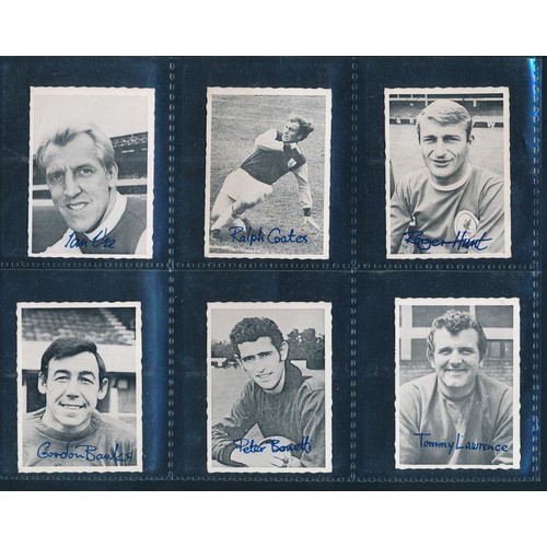 283 - A&BC Gum 1969 set of footballer cards, the gum-protector insert B/w deckled-edge cards with facsimil... 